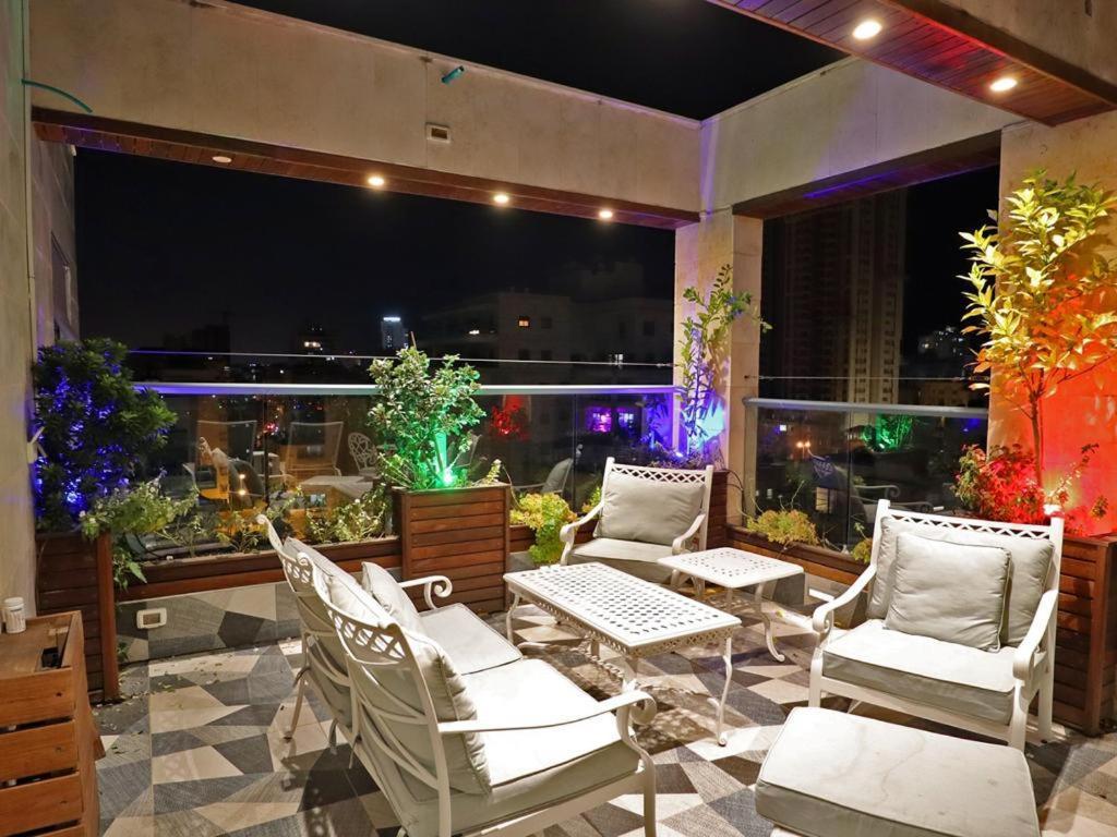 Luxury Rooftop Apartment In 内坦亚 外观 照片