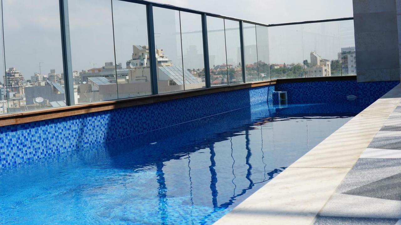 Luxury Rooftop Apartment In 内坦亚 外观 照片