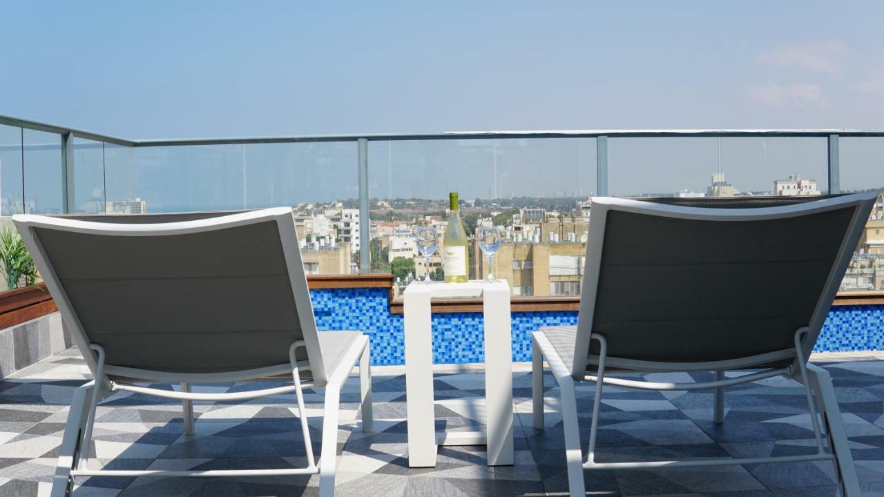 Luxury Rooftop Apartment In 内坦亚 外观 照片